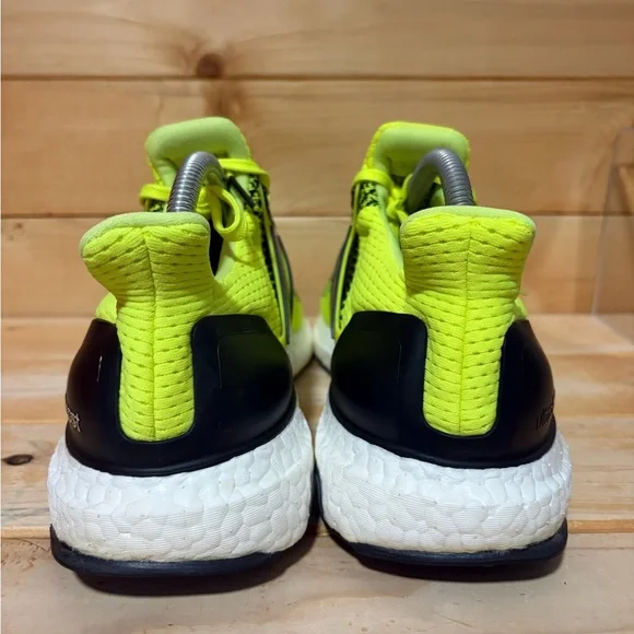 Original 2016 Adidas Ultra Boost 1.0  Solar Yellow - s77414 - Mens size 8.5 - Picture 5 of 7